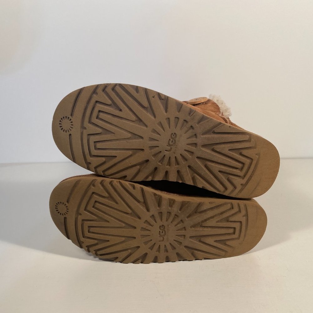 Ugg Bailey Button (1873) Chestnut Suede Shearling Button Accent Boots Women 7 - Picture 6 of 8